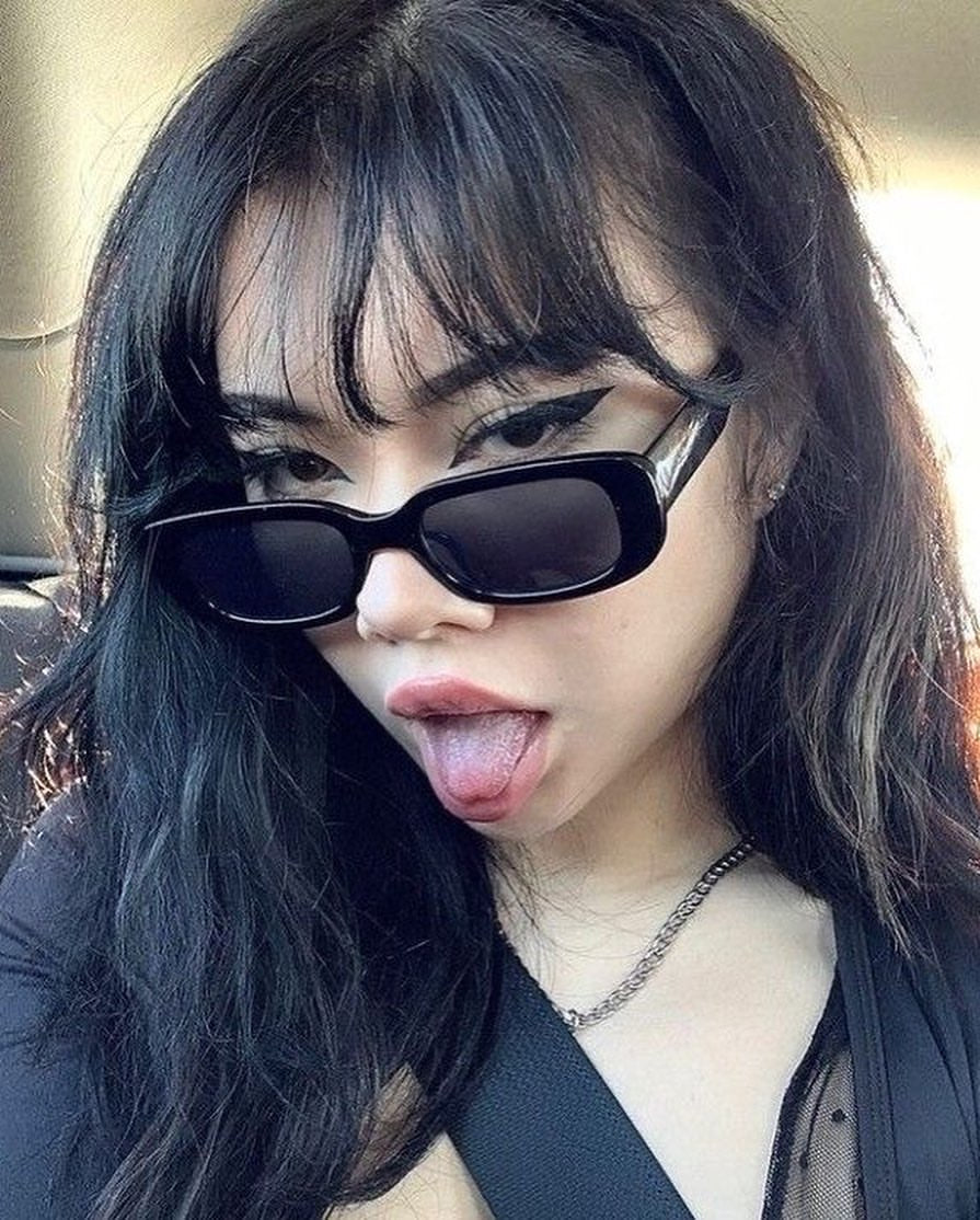 Black sunglasses