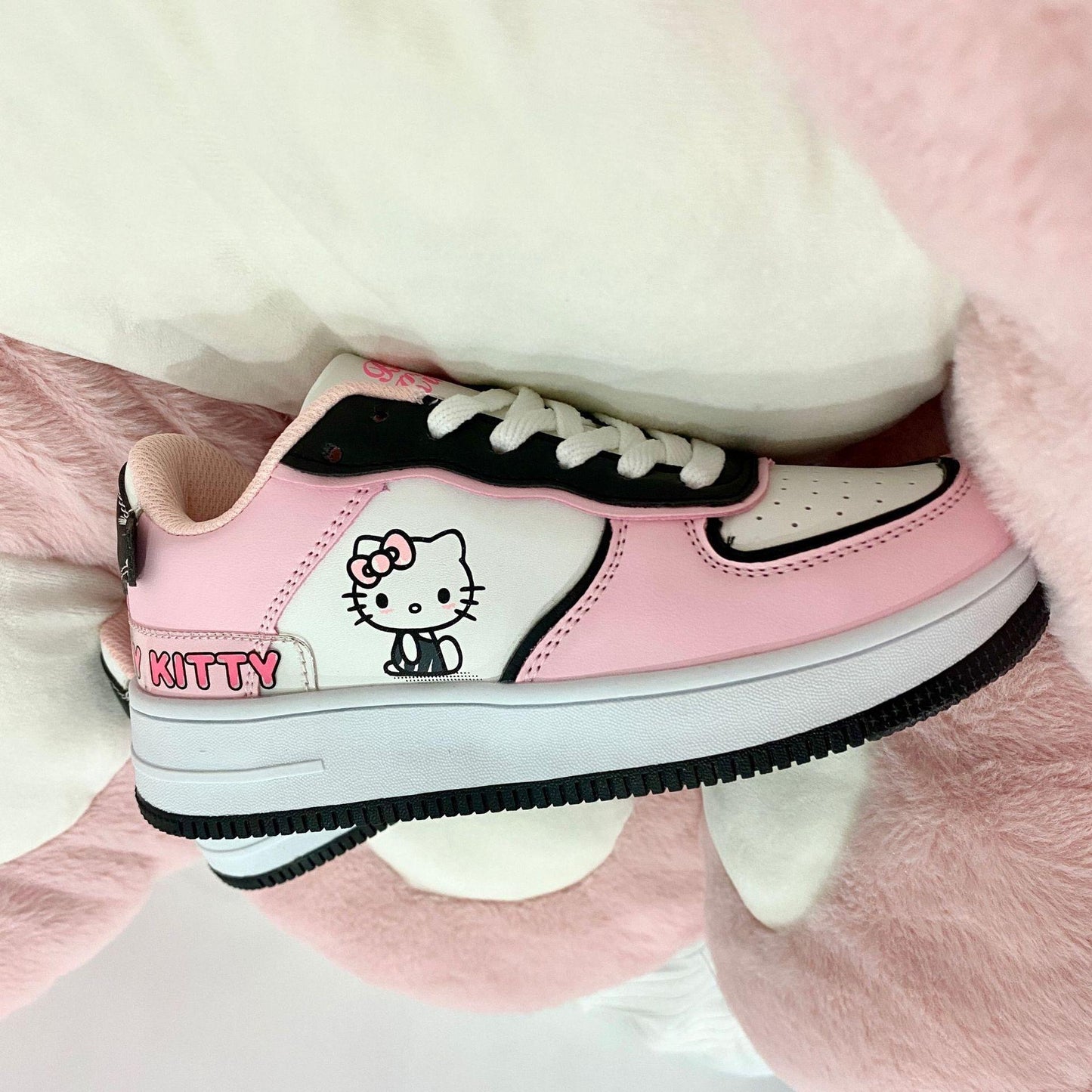 Hello kitty shoes