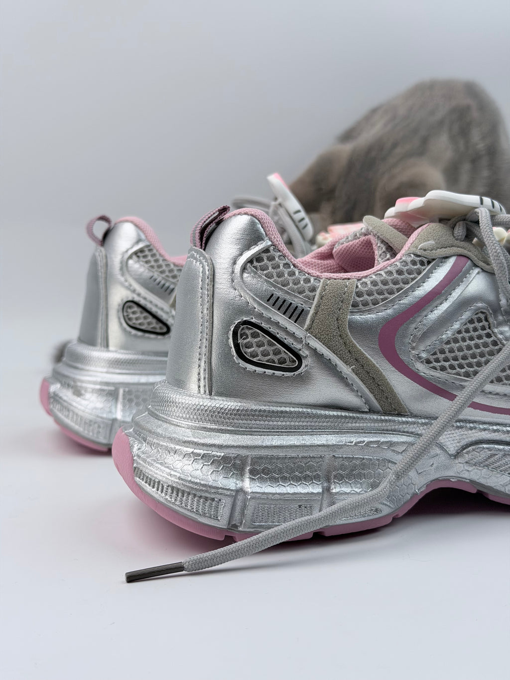 حذاء هيلو كيتي