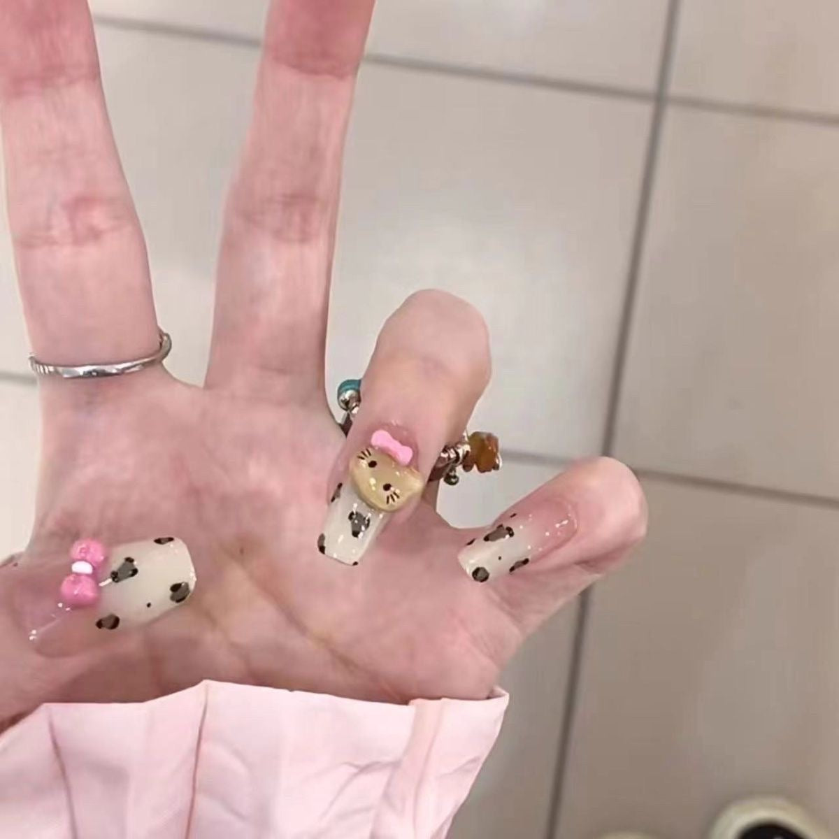 Hello kitty nails