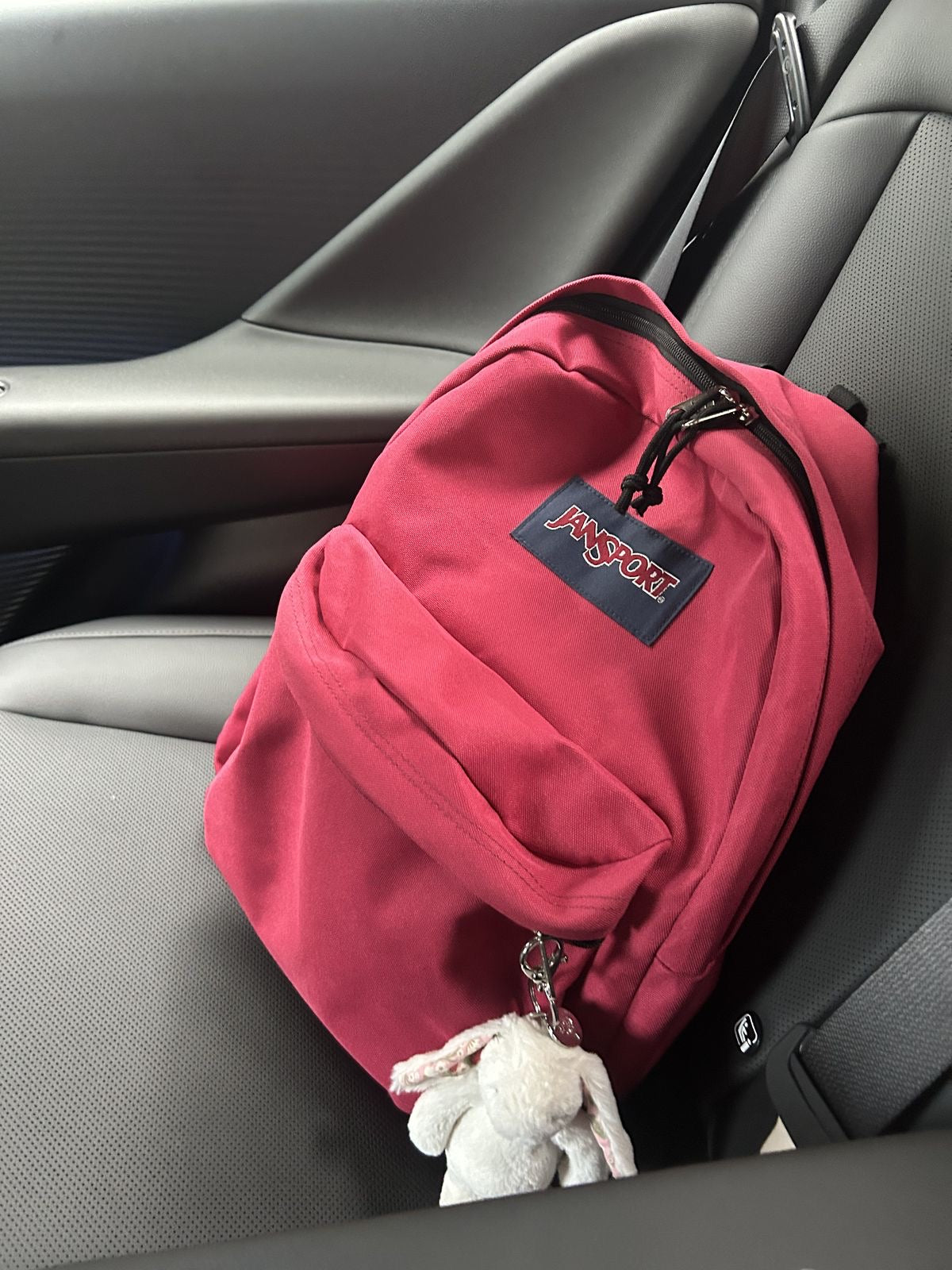 حقيبة jansport المدرسية