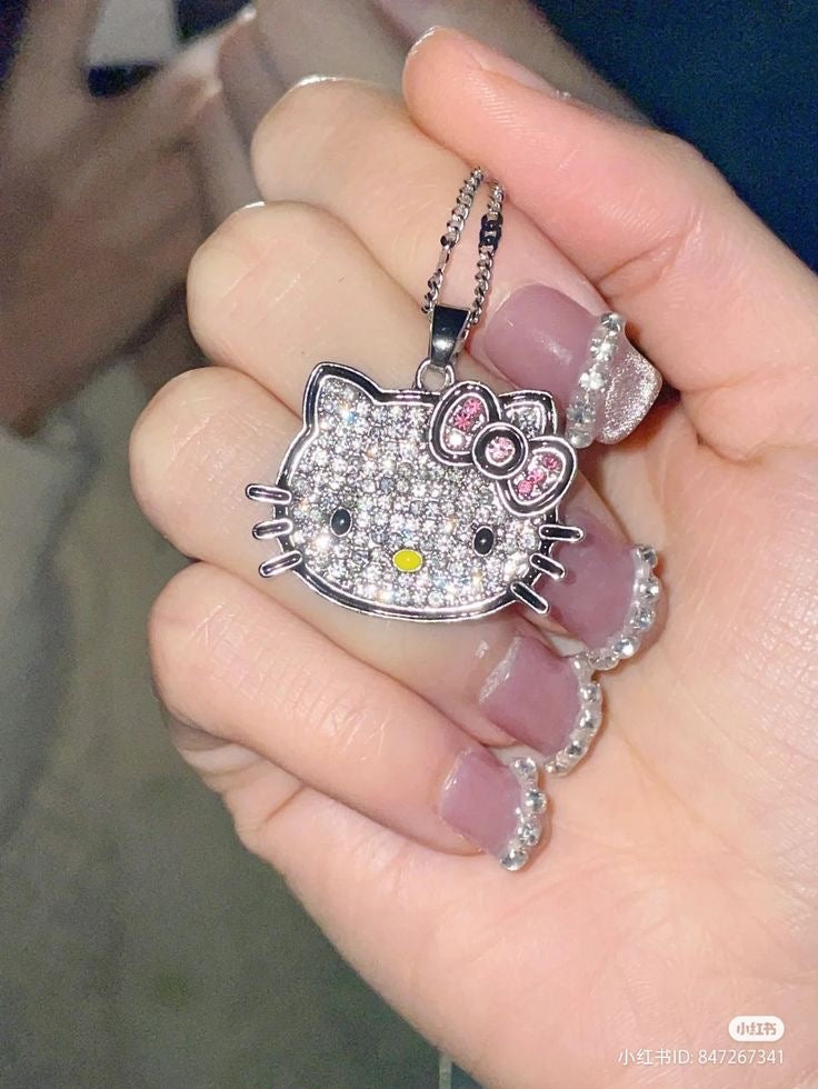 Hello kitty necklace