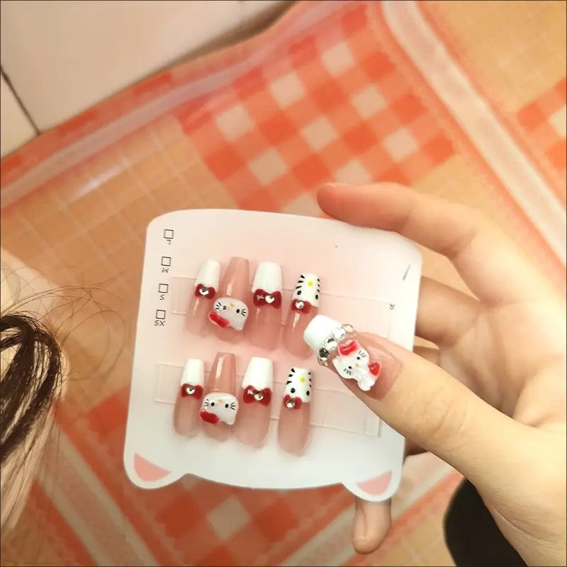 Nail hello kitty