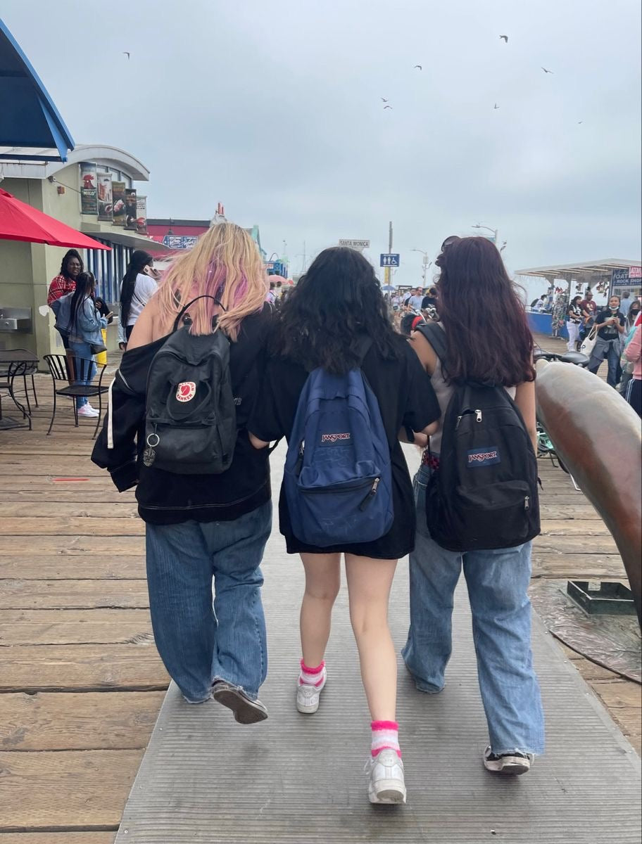حقيبة jansport المدرسية