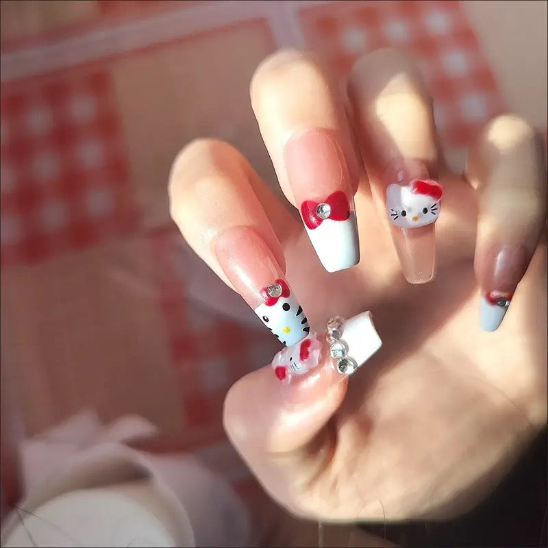 Nail hello kitty