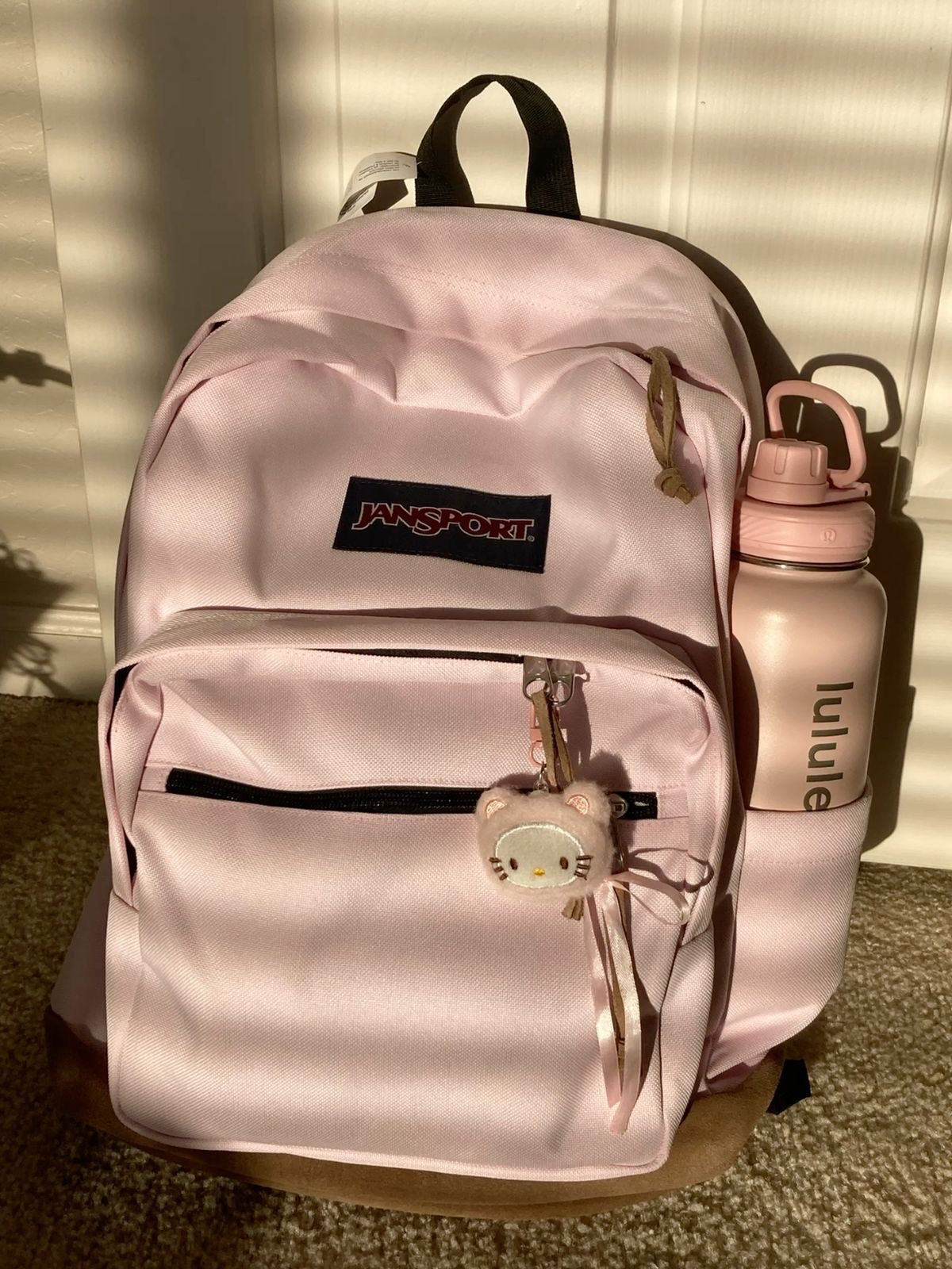 حقيبة jansport المدرسية