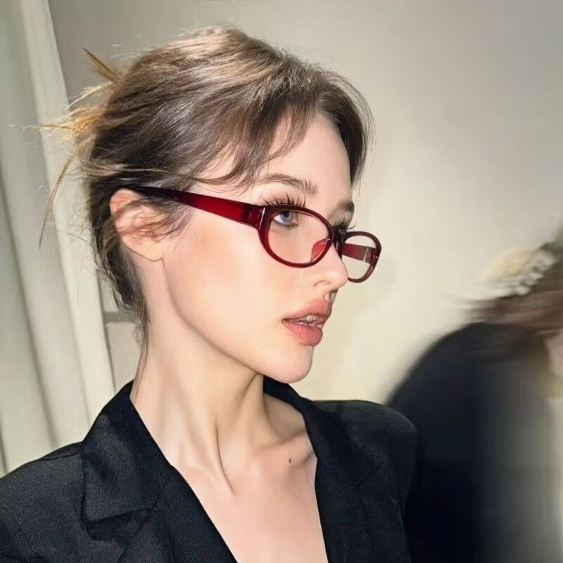 نظارة طبيه حمراء