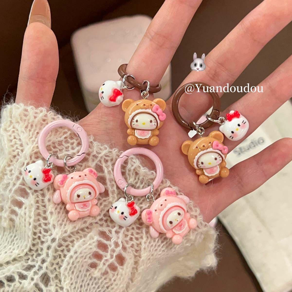 مدالية هيلو كيتي
