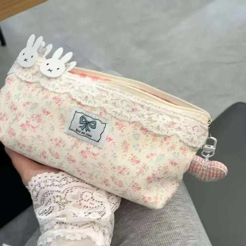 محفظه مدرسية