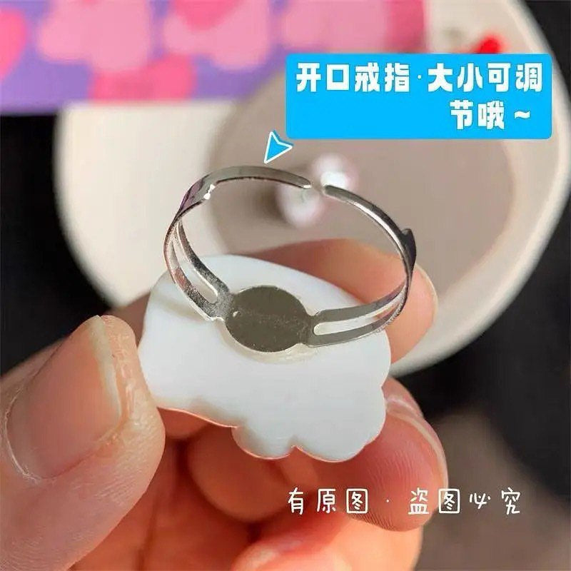 Hello kitty ring