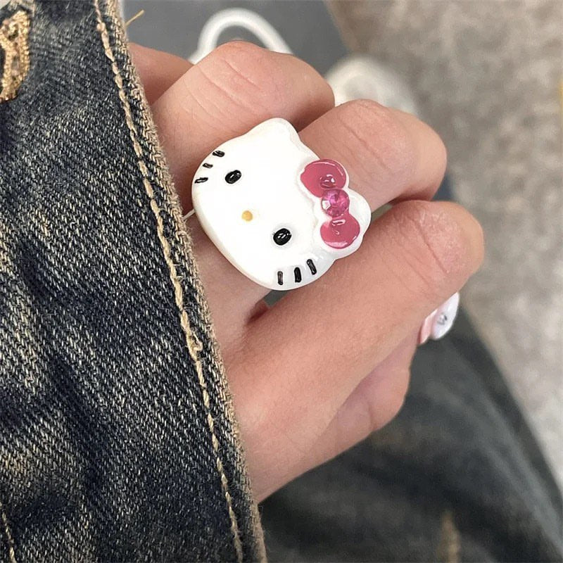 Hello kitty ring