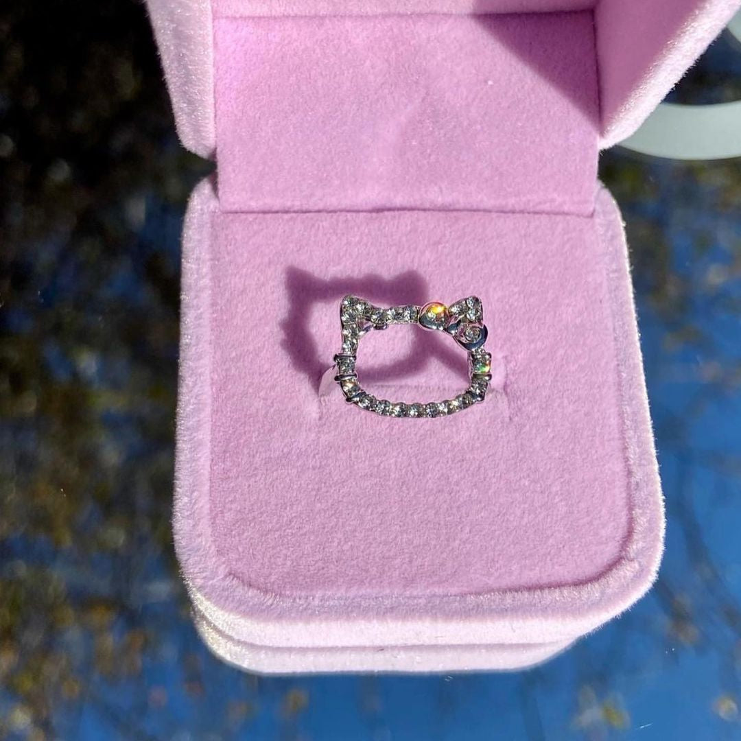 Hello kitty ring